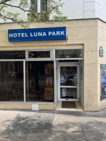 פריז Hotel Luna Park מראה חיצוני תמונה